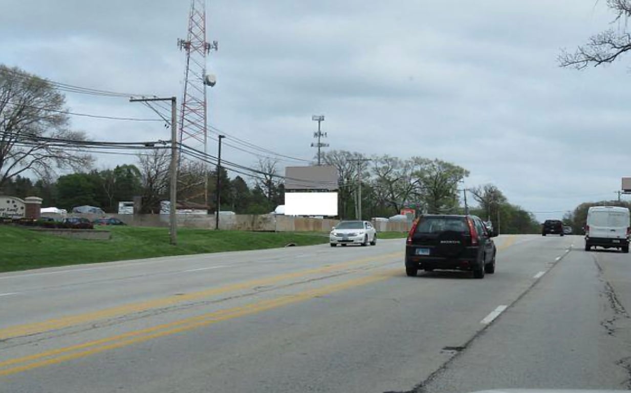 Location photo for Roosevelt Rd near Lorlyn Plaza (Winfield)