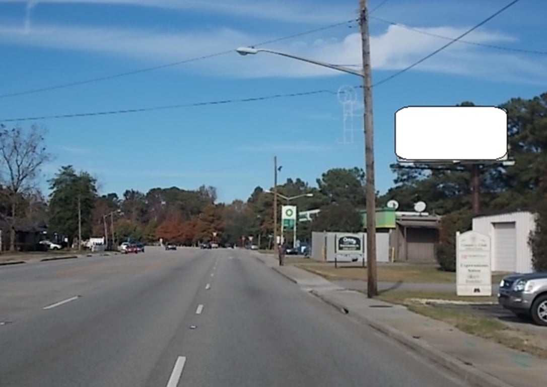 US HWY 701 N E/S 0.85 MI N/O US HWY 17 S Media