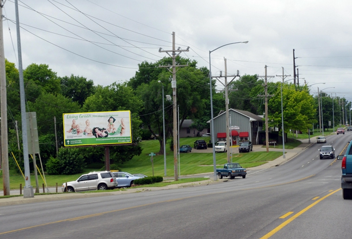 S/S 743 METROPOLITAN @ BROADWAY F/E Media