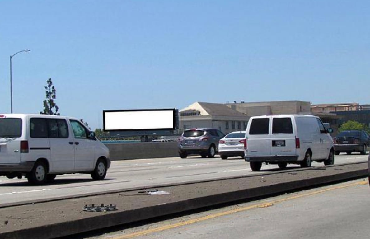 Location photo for 5th St near Asian Health Services Chenming & Margaret Hu Medical Center, Produce and Waterfront (Oakland)