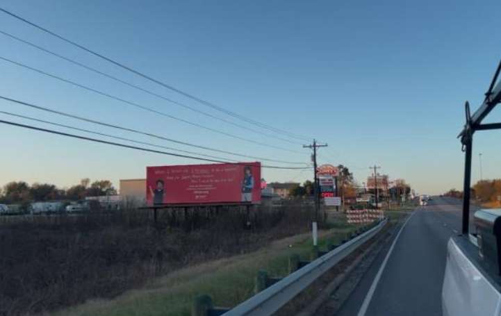 W/S HWY 6, .5 MI S/O FM 485 F/S L/H (Bucket Truck)