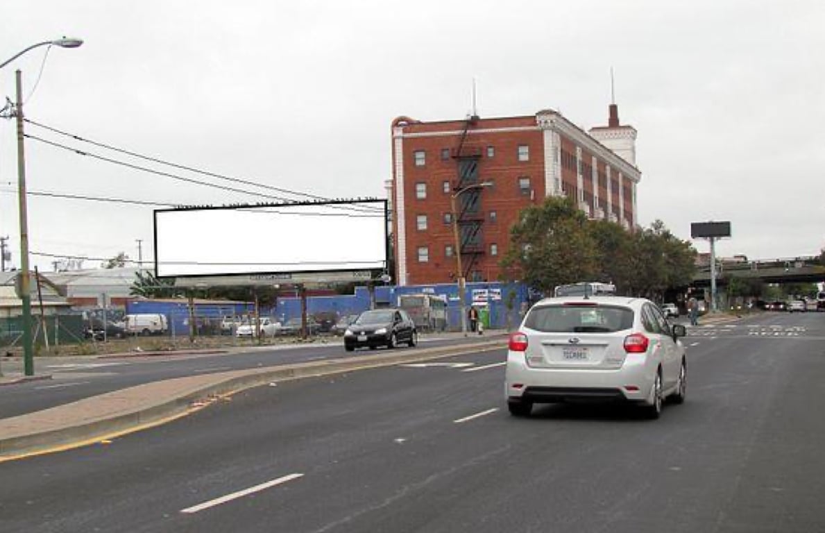 Location photo for Linden St near Market St & 35th St, Hoover - Foster (Oakland)