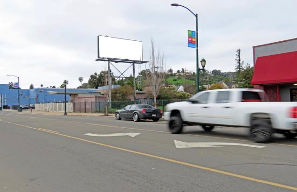 Location photo for MacArthur Blvd near Liberation Park, Eastmont Hills (Oakland)