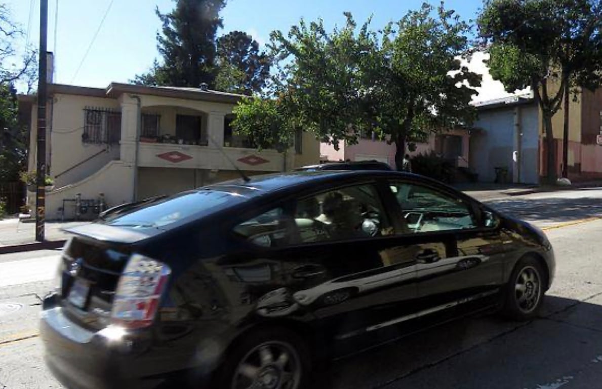 Location photo for MacArthur Blvd near MacArthur Blvd & Coolidge Av, Dimond District (Oakland)