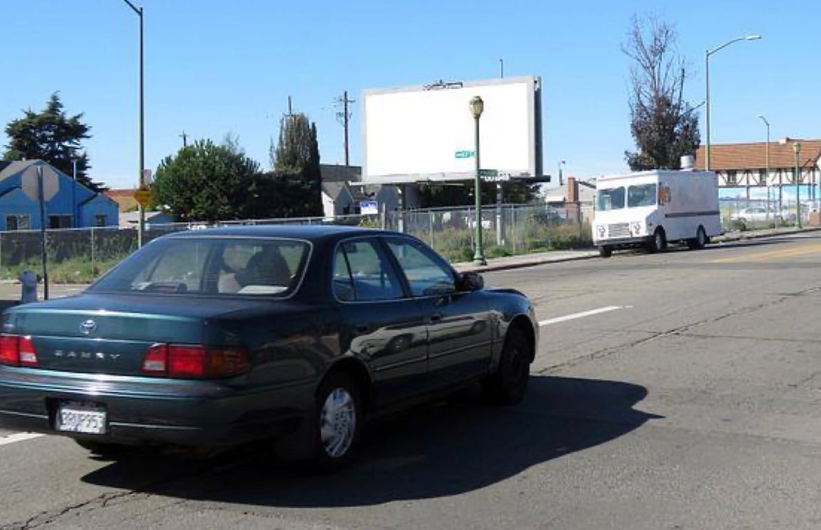 Location photo for MacArthur Blvd near 82nd Av & MacArthur Blvd, Oak Knoll Golf Links (Oakland)