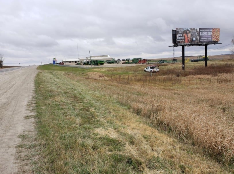 US 63 0.1 mi N/O SR 9 ES F/S Media