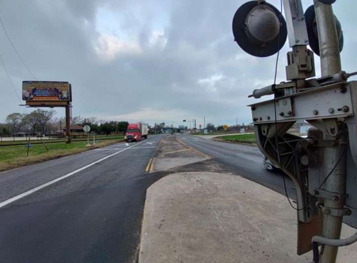 W/S HWY 6 @ MAGNOLIA ST. F/S L/H