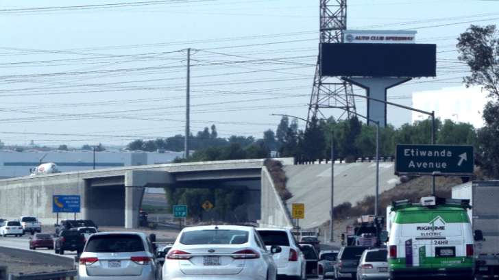 I-10 North Line at Etiwanda Ave Media
