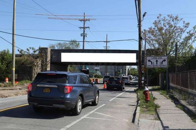 Location photo for Hicksville Rd near Hicksville Rd / Sunrise (Massapequa)