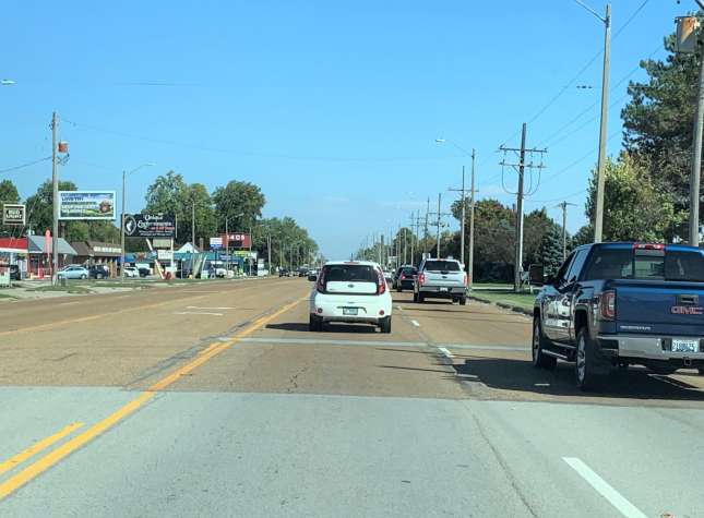 Adlai Stevenson Dr 200 ft w/o S 14th St N/S, W/F Media