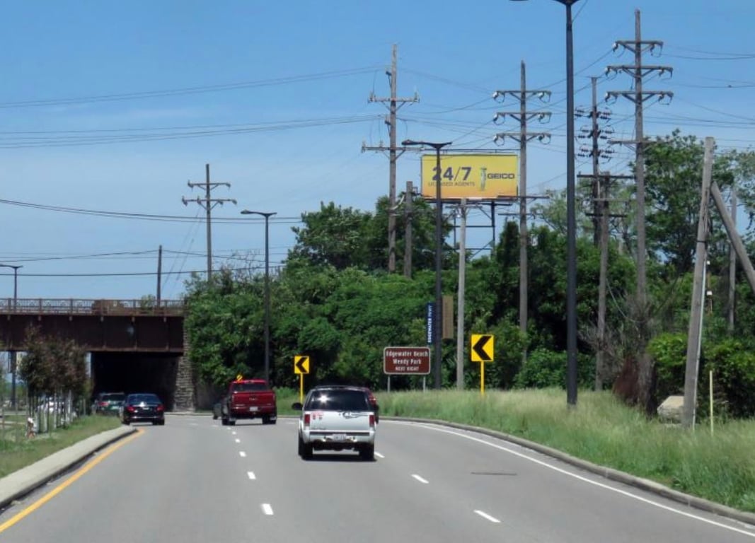 West Shoreway NS 950ft W/O West 58 St F/E-2 Media