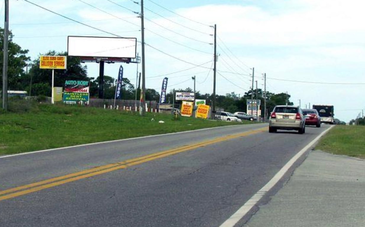 Location photo for County Line Rd near County Line Road Medical Blvd N/E (Shady Hills)