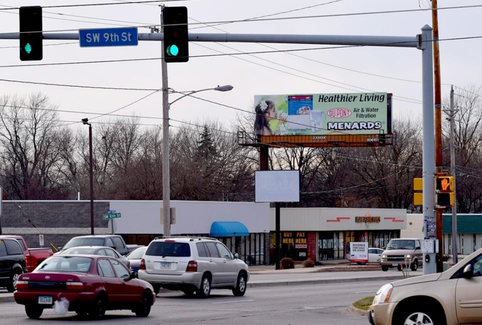 Location photo for Army Post Rd near SW 9th St / Army Post Rd (Far-Side), DSM (Des Moines)