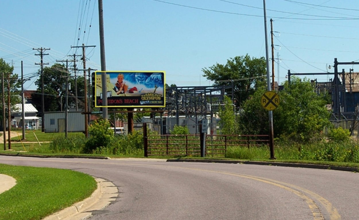 WEBB STREET EL 300' S/O VINE STREET Media
