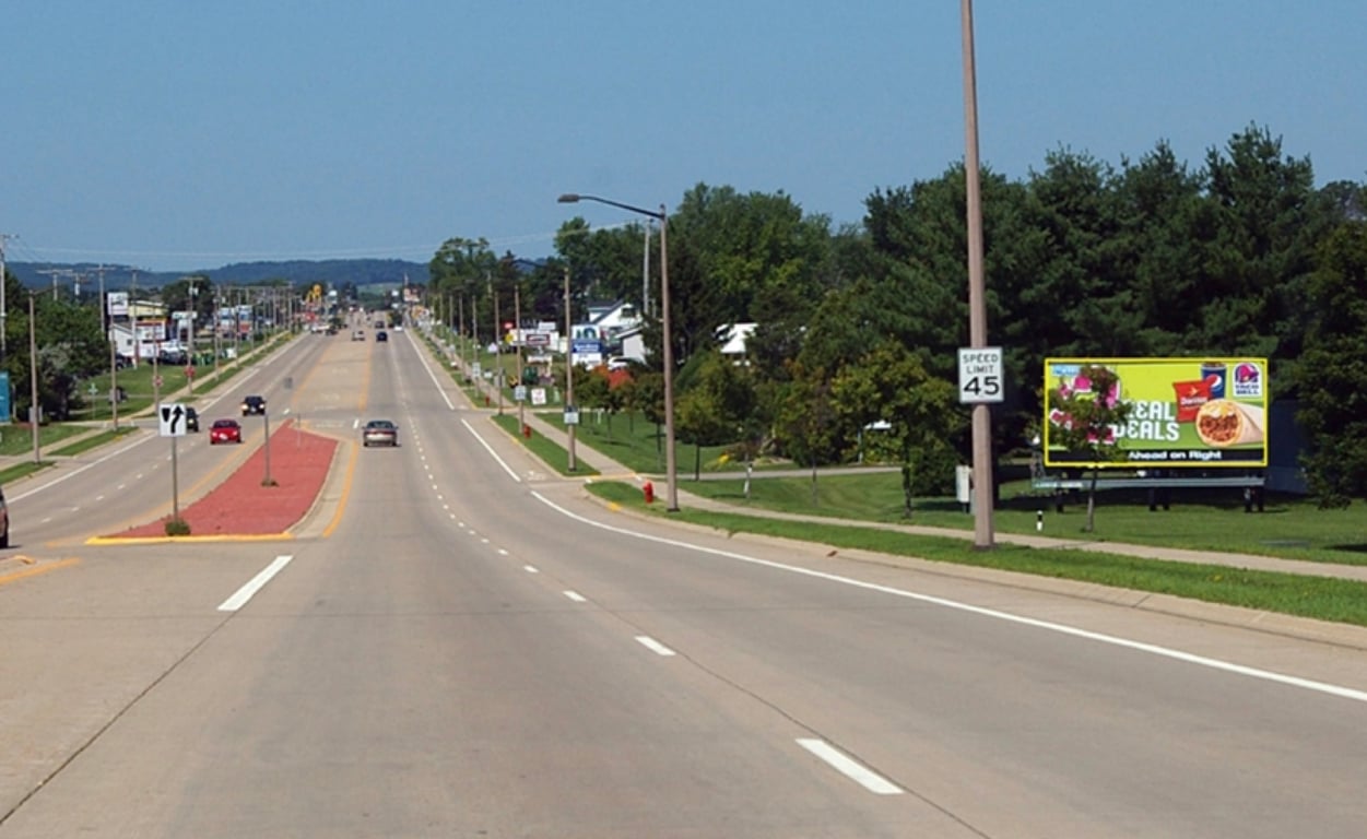 Location photo for Country Ct Dr near Reedsburg Dog Park (Reedsburg)