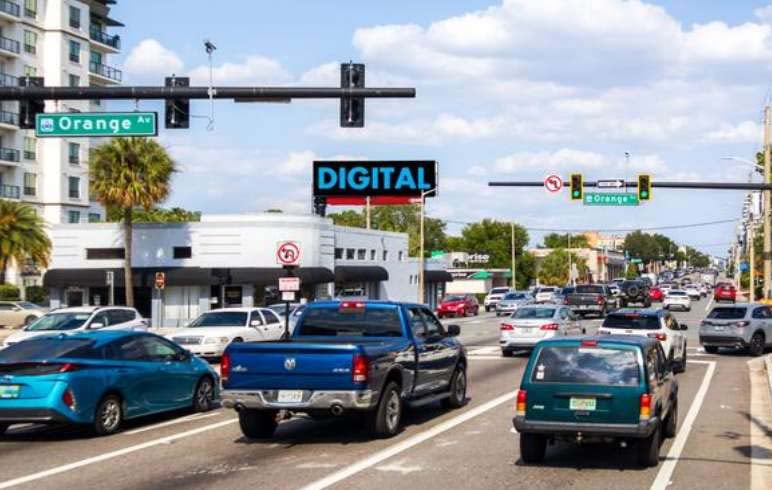 Location photo for E Colonial Dr near Orlando Postcard mural by Greetings Tour, Northeast Orlando (Orlando)