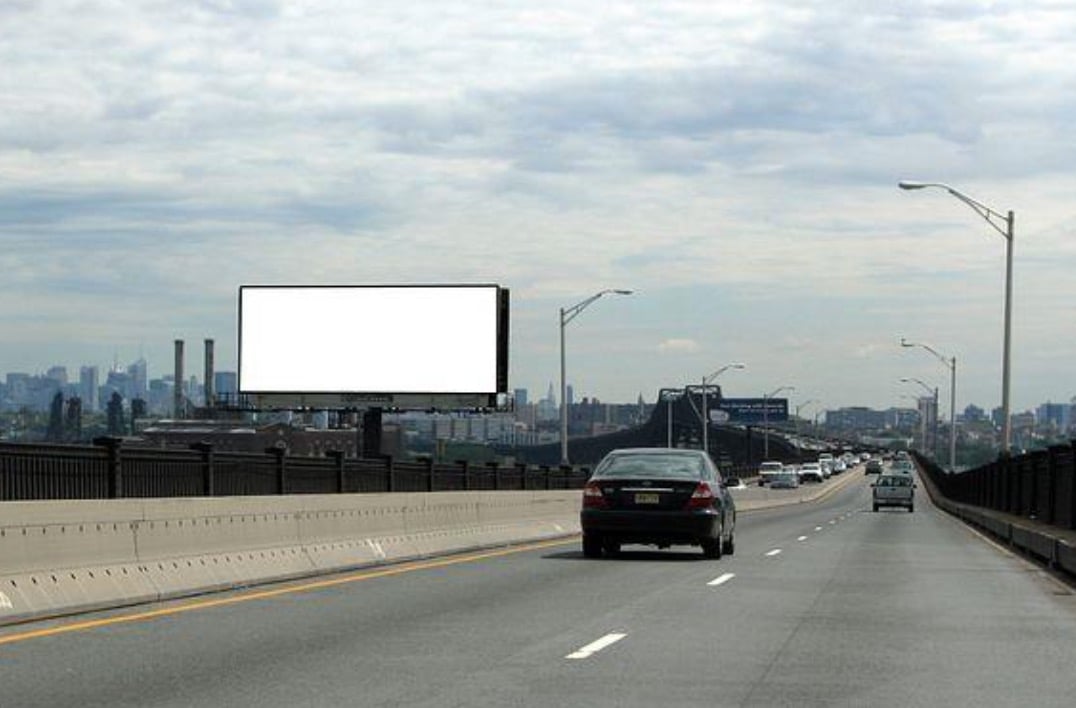 Location photo for Jacobus Ave near Lincoln Hwy at Hackensack Ave (Kearny)