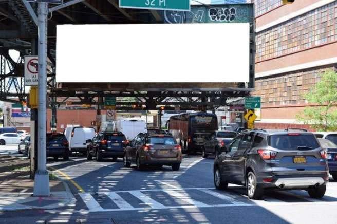 Location photo for 32nd Pl near Laguardia Community College E Building, LIC (Queens County)