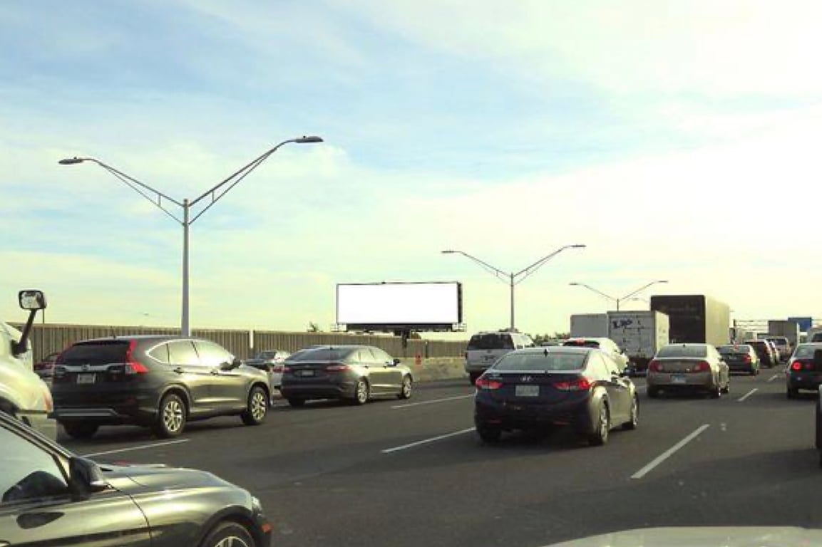 Location photo for I-294 N Tri State Toll Wy ES 1000ft N/O Lawrence Av F/N - 1