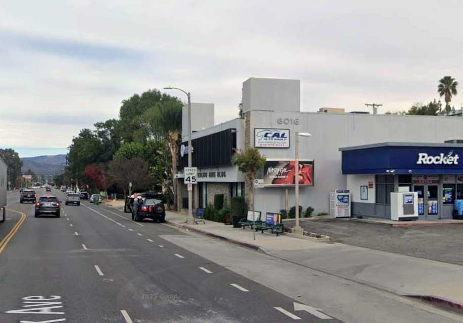 Location photo for Oxnard St near Fallbrook / Oxnard, Woodland Hills (Los Angeles)