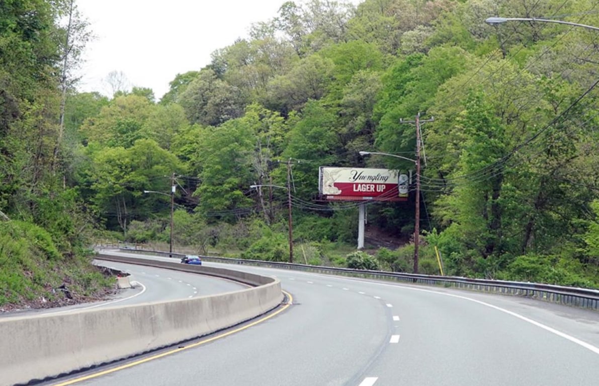 Location photo for University Blvd (Carnot-Moon)