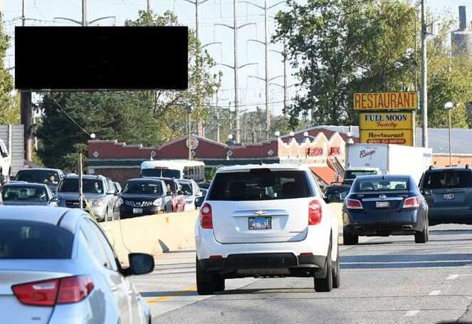 Location photo for Skokie Hwy near Wyoming Avenue, Great Lakes (Lake Bluff)