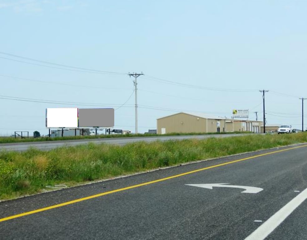 Location photo for E 4th St (Taylor)