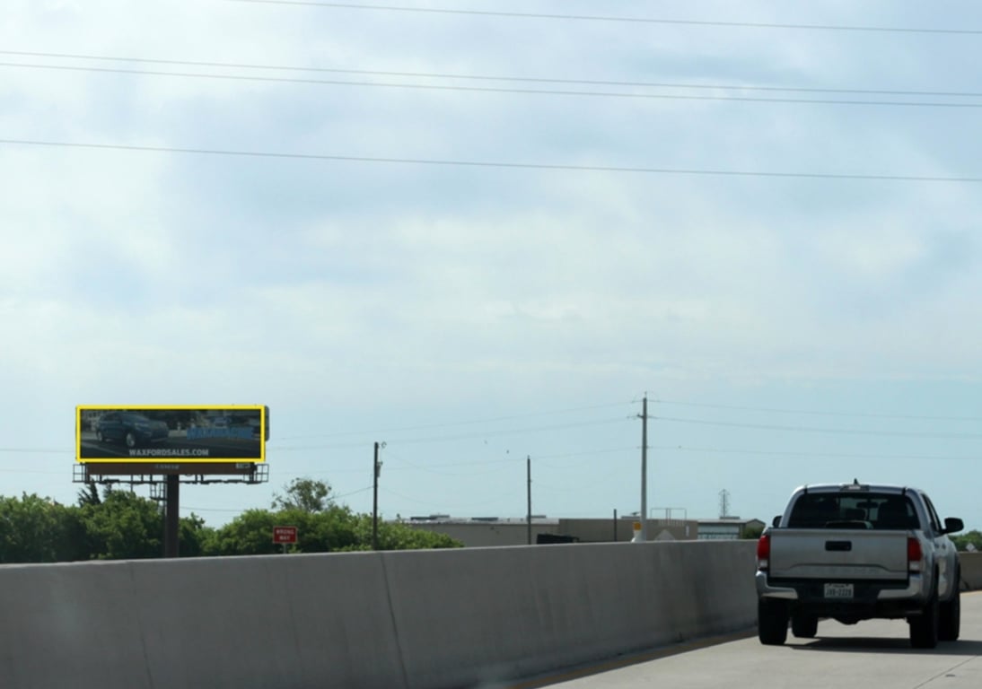 Location photo for S Interstate 35 E near Waxahachie Exxon (Waxahachie)