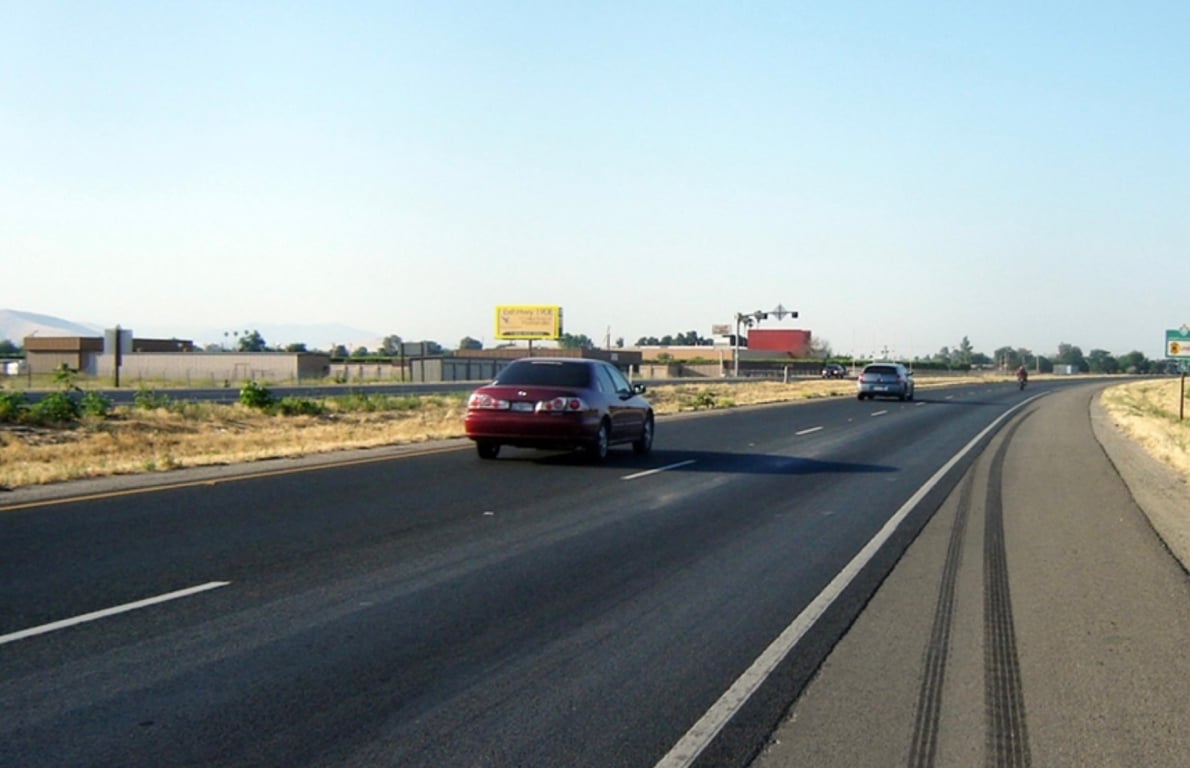 EL HWY 65 750' S/O N. GRAND AVE.  (RP) Media