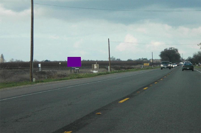 Hwy 99 300 ft S/O Smith Road, Yuba City E/S F/S Media