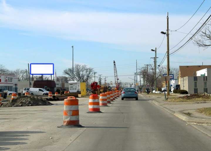 E. Nine Mile Rd E/O Schoenherr Rd S/S F/E Media