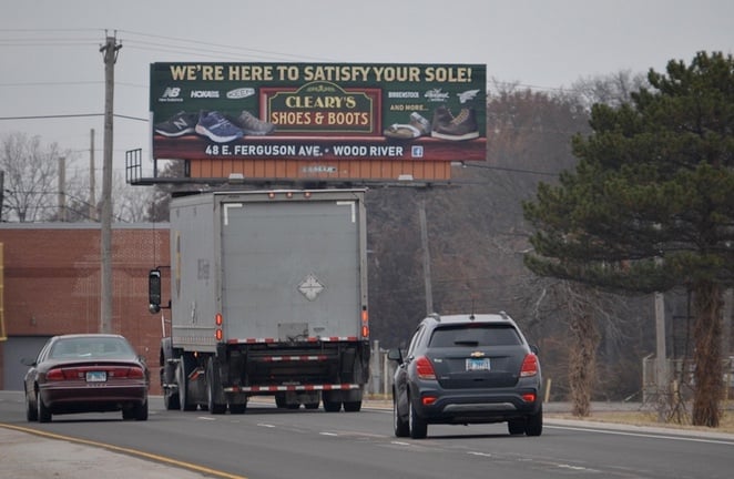 East Side of Illinois Rt. 3 1/2 Mile South of the Berm Highway Intersection (Rt. 143) N/B Media