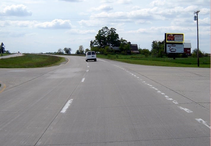 HWY 61 5 MI N/O MUSCATINE, IA F/E TOP Media
