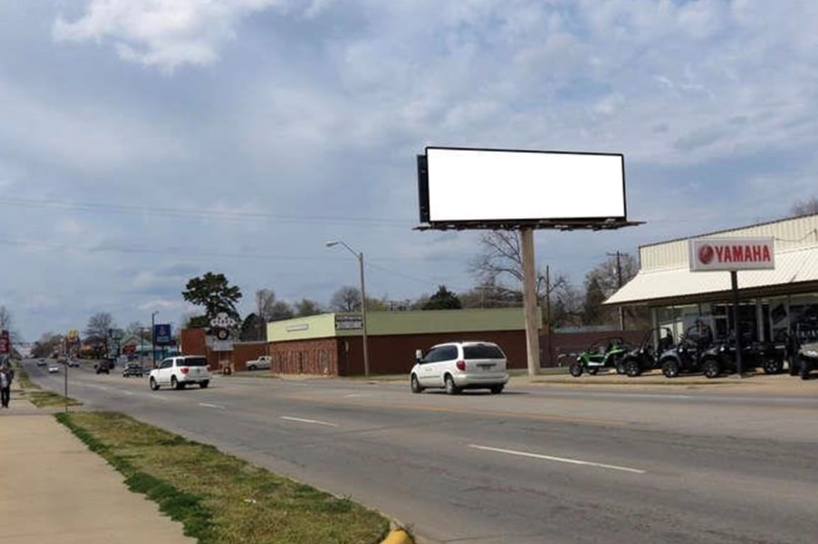 Grand Ave NS 330ft W/O N 32 St F/E - 1 Media