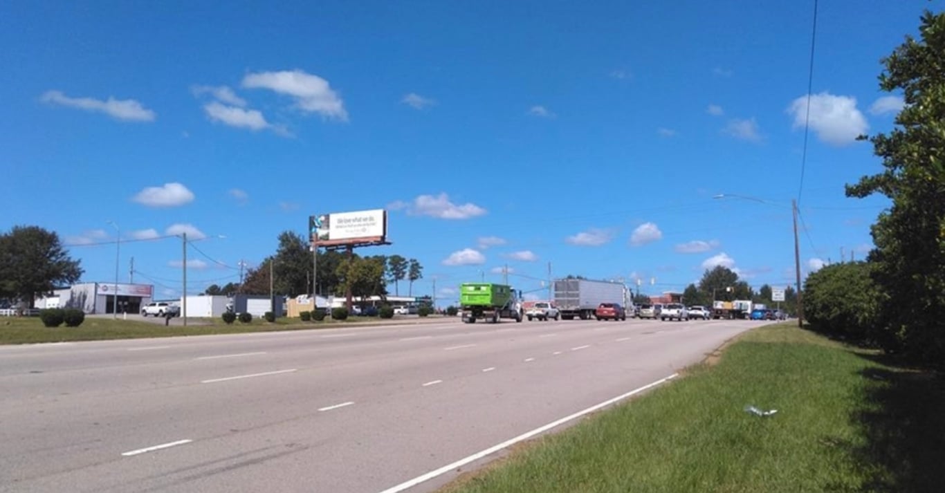 3604 US 401(S WILMINGTON ST) 200 ft S/O TRYON RD. WS Media