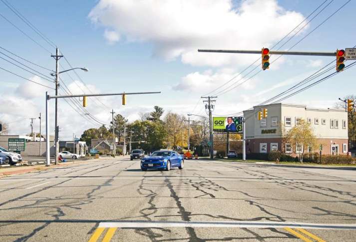 Center Ridge Rd SS 240ft W/O Wooster Rd F/W - 2 Media