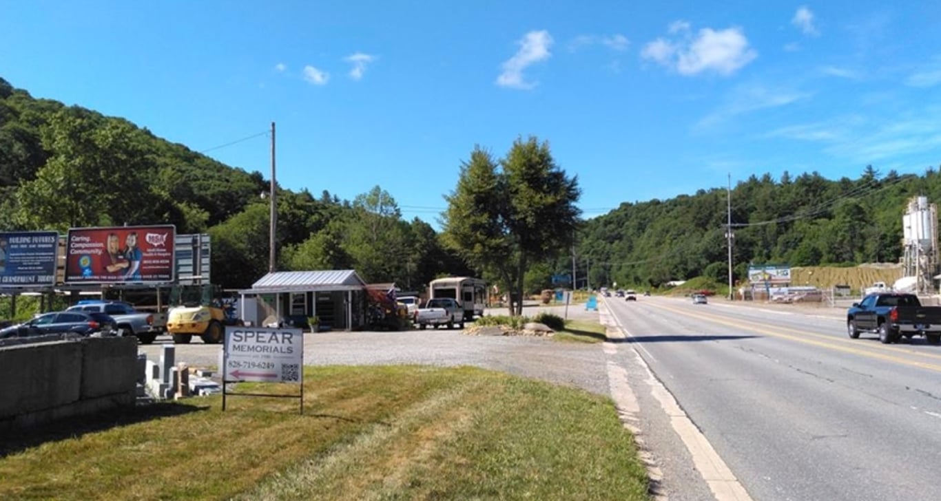 Location photo for US-321 near Middle Fork Greenway - 321 Access (Blowing Rock)