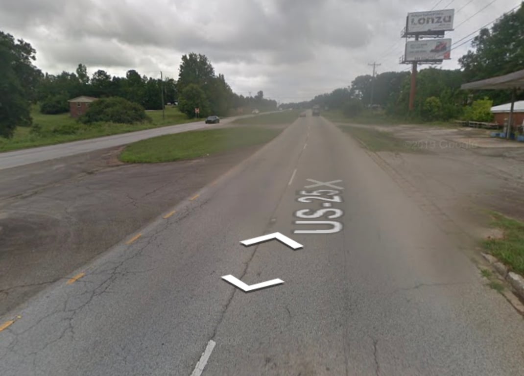 Hwy 25 0.13 mi S/O Riley Rd N WS, S/F, Bottom Media