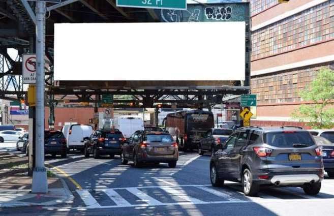 Location photo for 32nd Pl near Laguardia Community College E Building, LIC (Queens County)