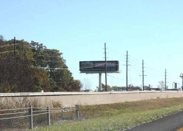 Location photo for Hawthorn Village Dr near Tribute To Veterans Memorial (Warrenton)