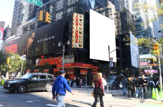 Location photo for Broadway near M&M'S New York, Manhattan (New York)