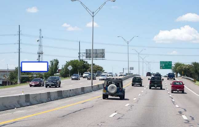 I-35E 500' N/O Regal Row W/S F/S Media
