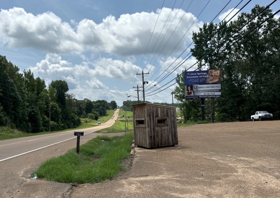 US-51 W/S, 1480 ft S/O Eureka Rd, N/F, Bottom Panel Media