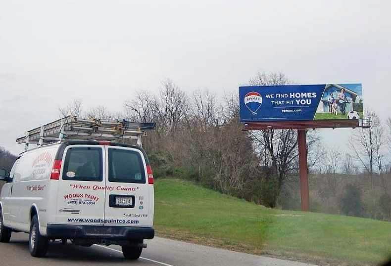 In Bluff City just past Watsons Marine E/S, S/F Media