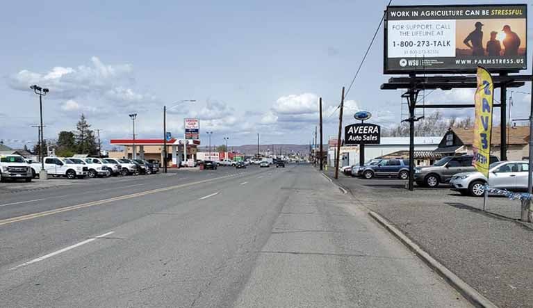 E/L MAIN ST 200 FT N/O E EMMA ST S F/S Media