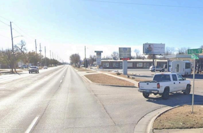 915 N West St W/S 50 S/O 9th St F/N Media