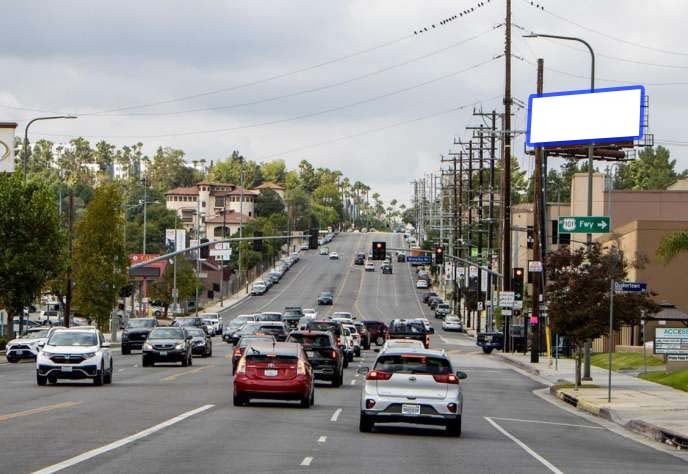 Ventura Blvd N/L W/O Winnetka F/E Media