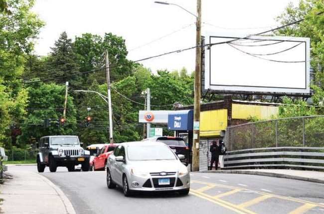 Location photo for Ashburton Ave near War Memorial Field, Getty Square (Yonkers)