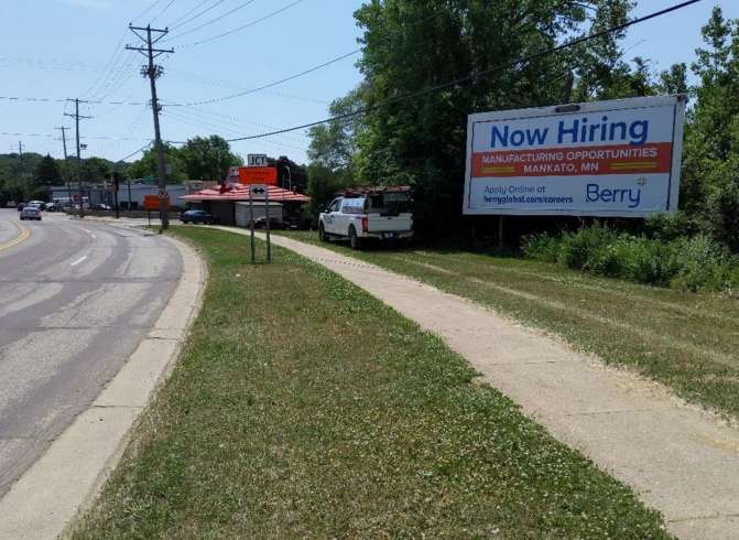 Location photo for Willow St near Zonta Gardens (Mankato)