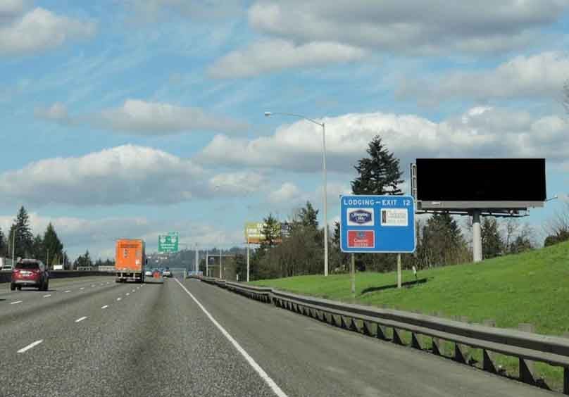 I-205 0.35 mi N/O 82nd Dr Overpass ES F/S Media